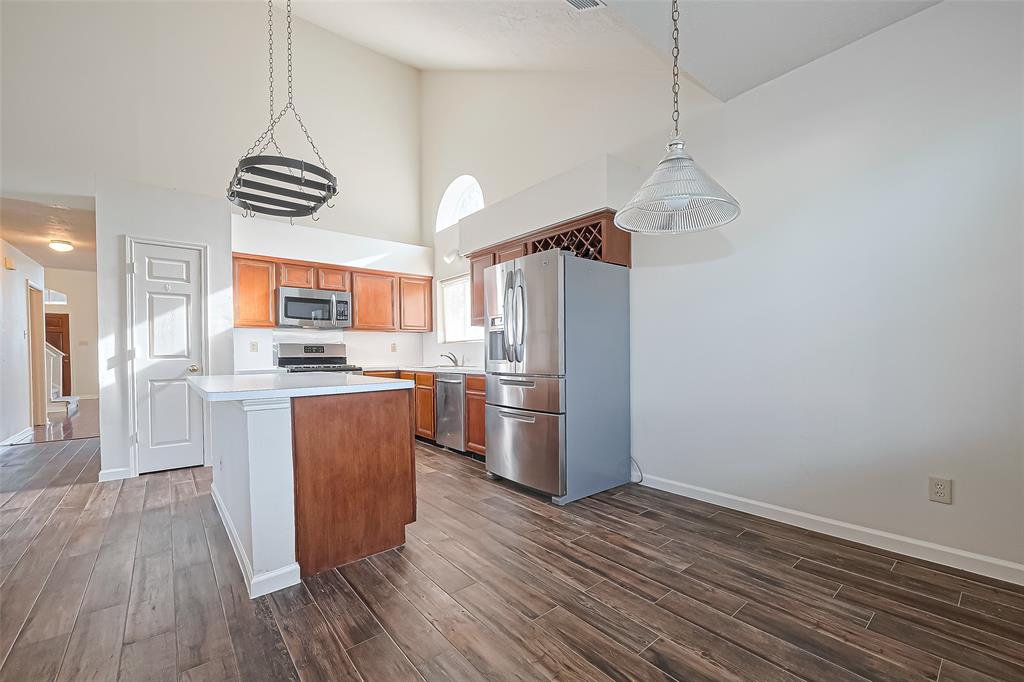 20415 Drakewood Drive, Katy, Texas image 13