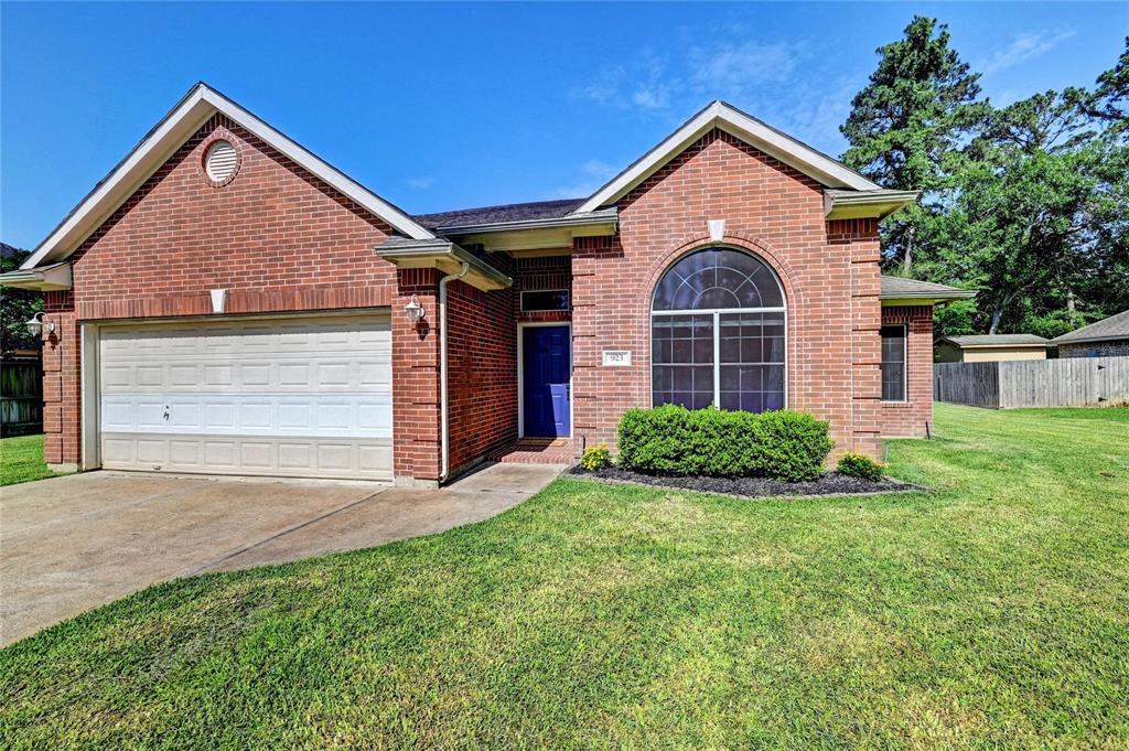 923 Garrett Drive, Magnolia, Texas image 5
