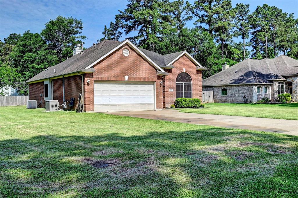 923 Garrett Drive, Magnolia, Texas image 2
