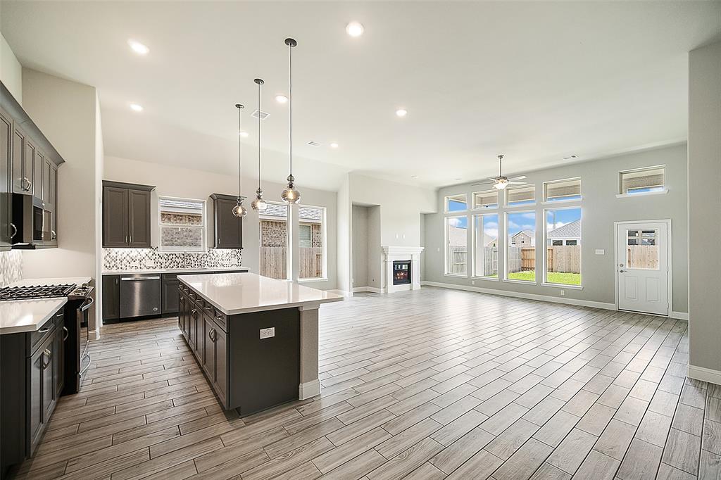 6226 Lost Ridge Lane, Richmond, Texas image 2