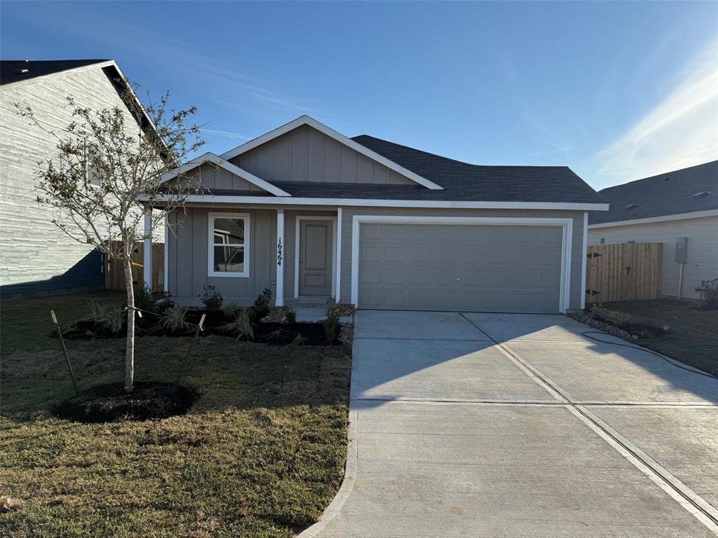 355 Kingston Way, Waller, Texas image 1