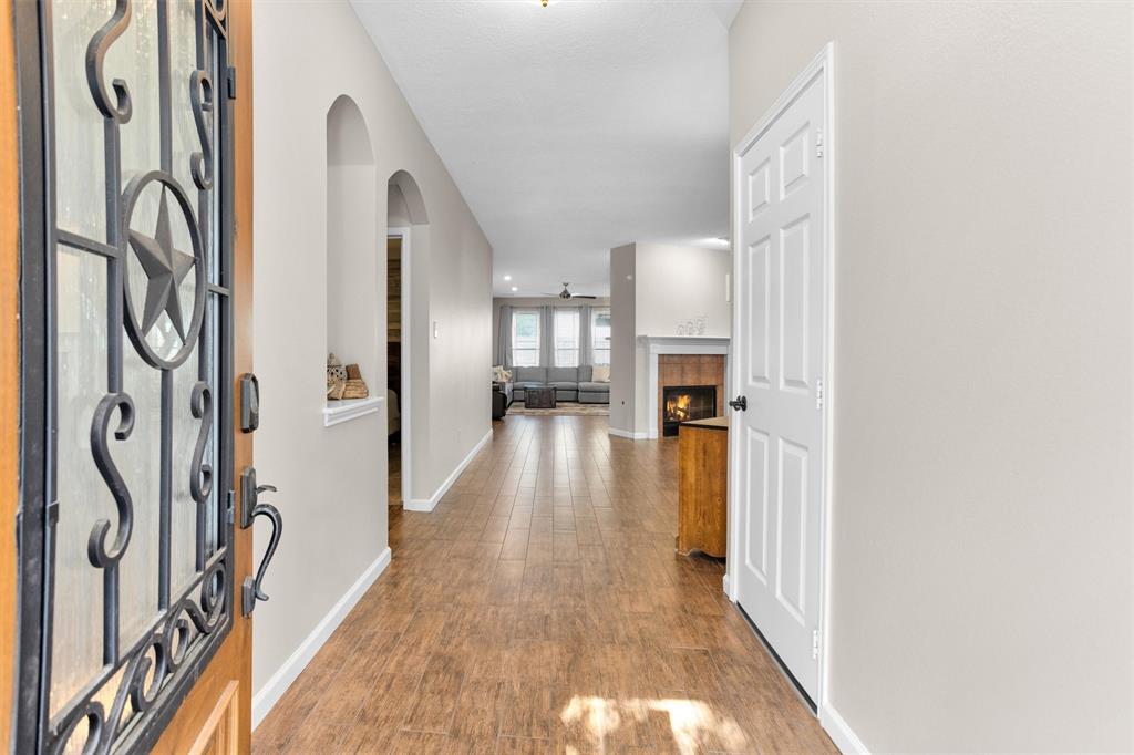 201 Cedar Lake Drive, League City, Texas image 5