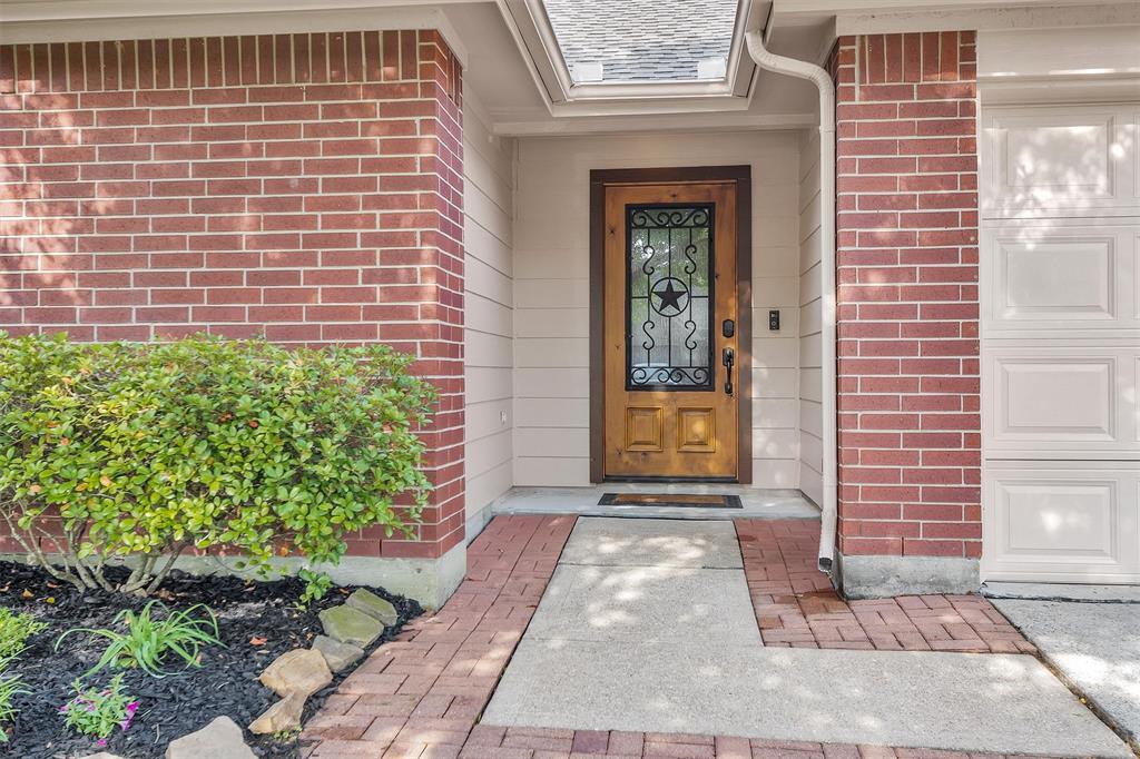201 Cedar Lake Drive, League City, Texas image 4