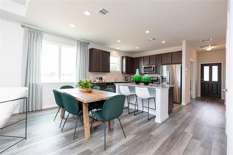 A home in Rosharon