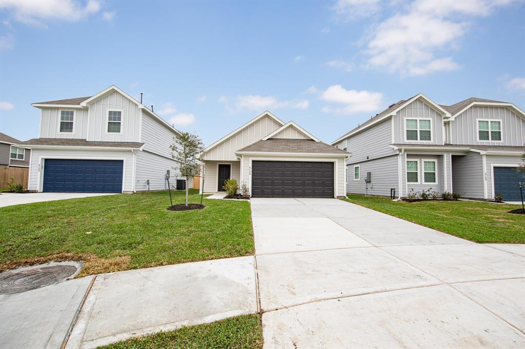 5130 Shelby Katherine Drive, Rosharon, Texas image 2