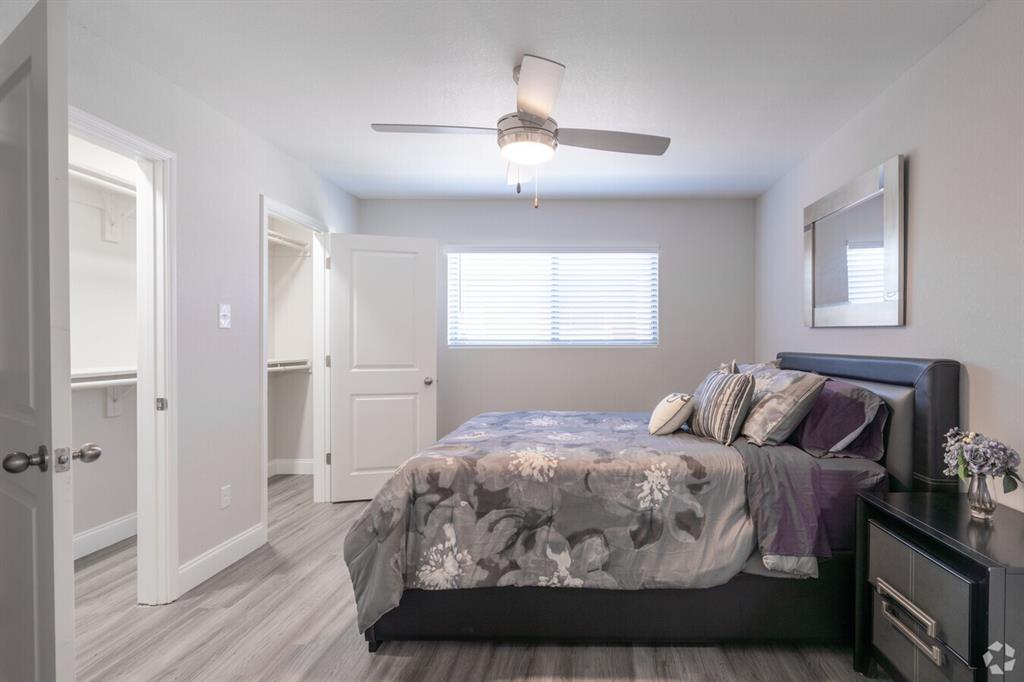 1600 Avenue M 203