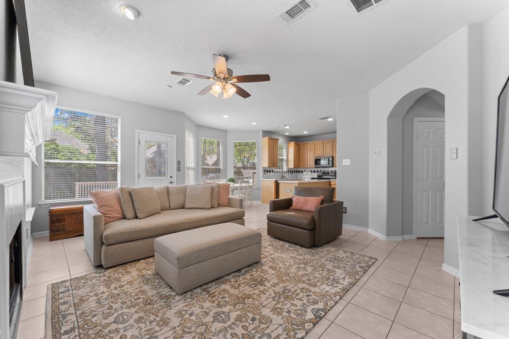 50 S Willow Point Circle, The Woodlands, Texas image 8