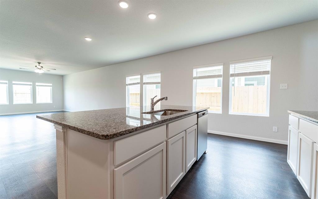 4315 Maple Root Lane