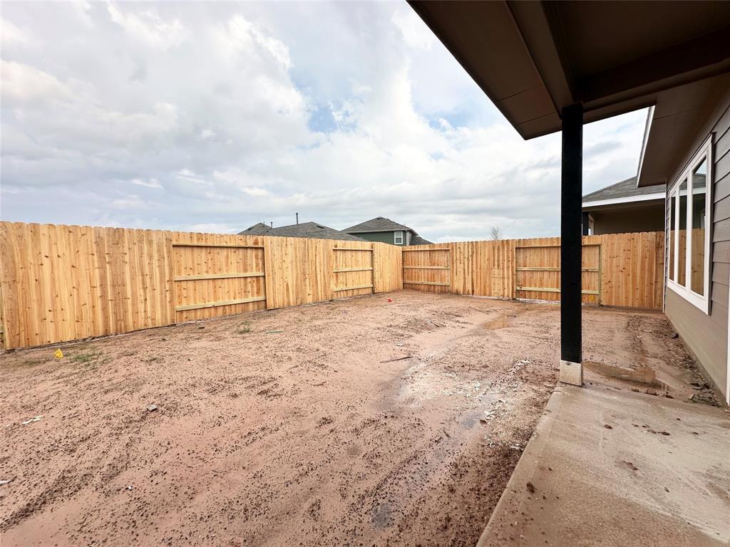 4315 Maple Root Lane, Pinehurst, Texas image 16