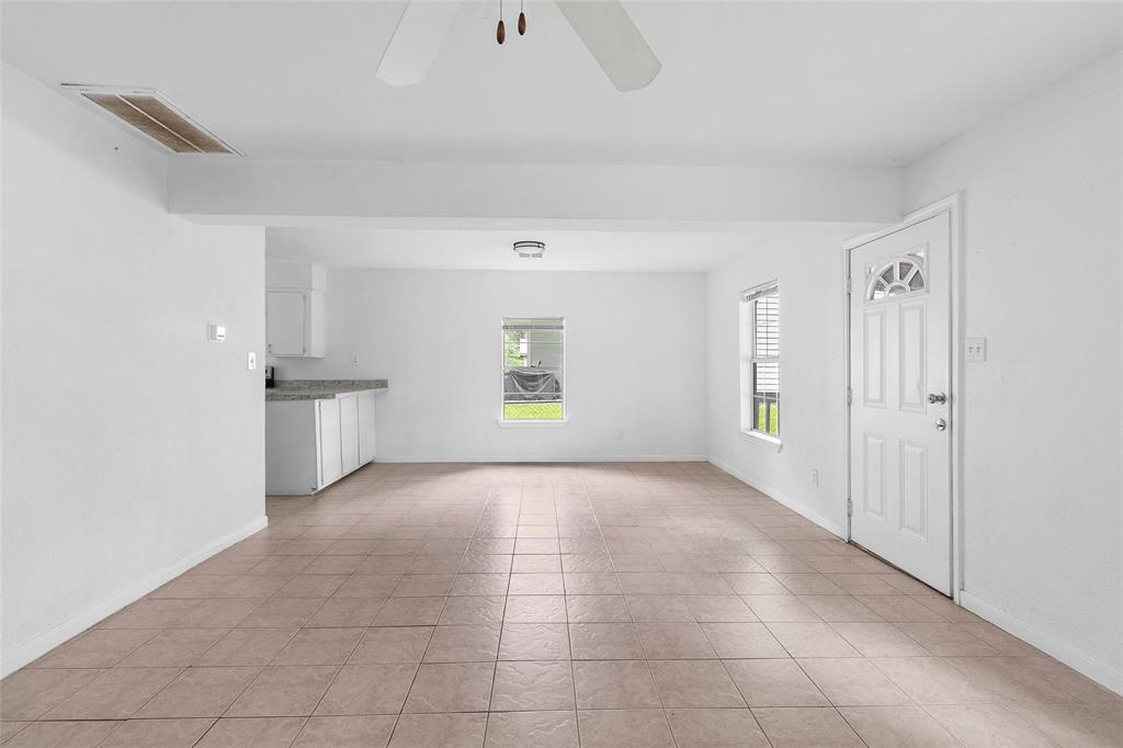 6090 Skylane Drive, Montgomery, Texas image 3
