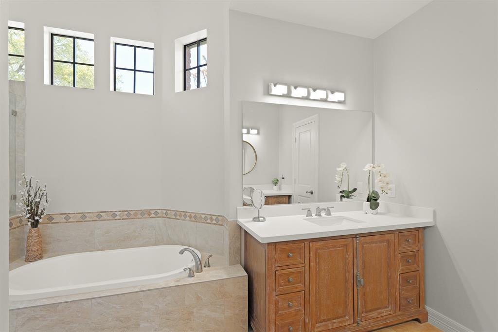 4834 Lake Village Drive, Fulshear, Texas image 21