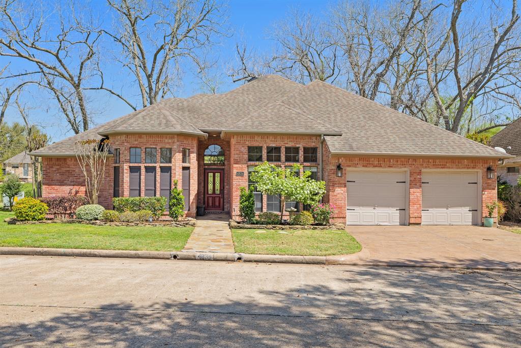 4834 Lake Village Drive, Fulshear, Texas image 2