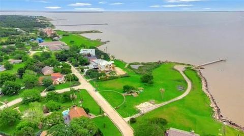 A home in Seabrook