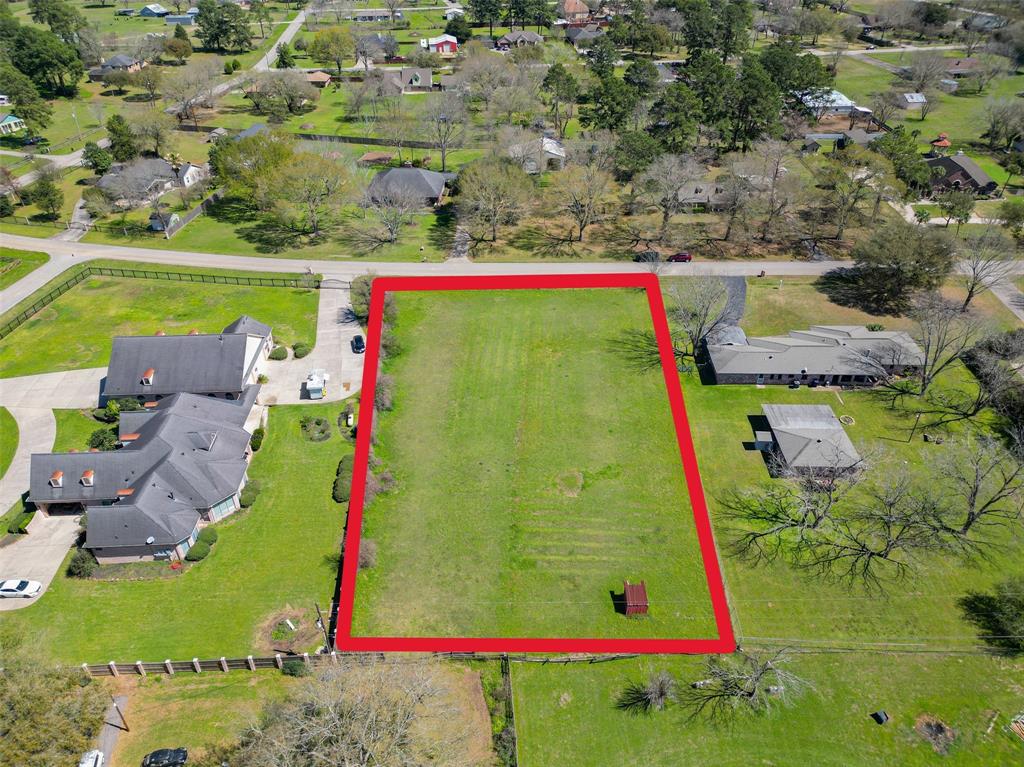 26007 Fountaine Bleau Drive, Tomball, Texas image 1