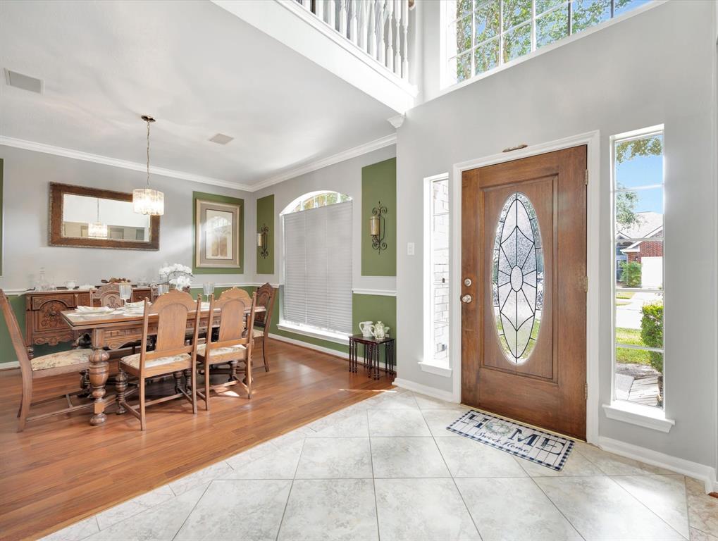 1814 Oak Cluster Circle