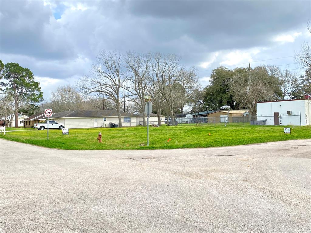 000 Guyler Street, Wallis, Texas image 4