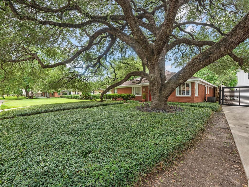 3718 Grennoch Lane