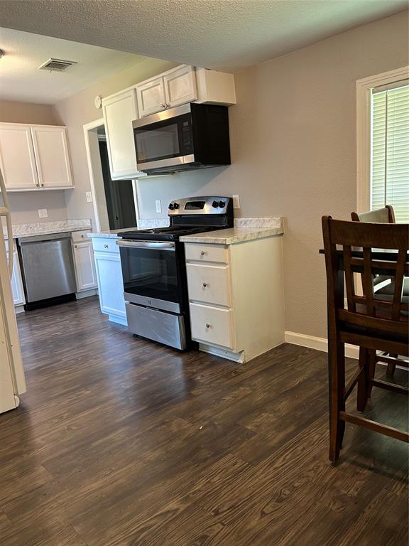 1606 W 8th Street, Freeport, Texas image 5