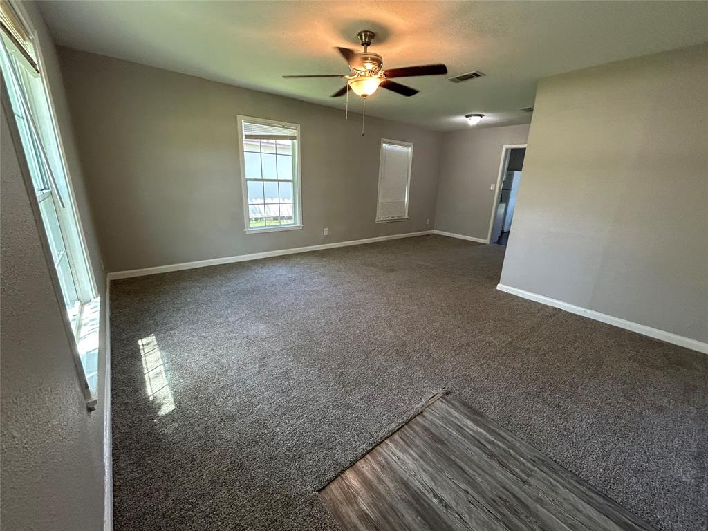 1606 W 8th Street, Freeport, Texas image 2