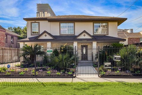 Single Family Residence in Houston TX 5408 Chenevert Street.jpg