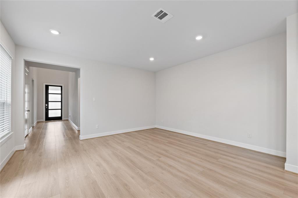 8422 Harrington Grove Trail