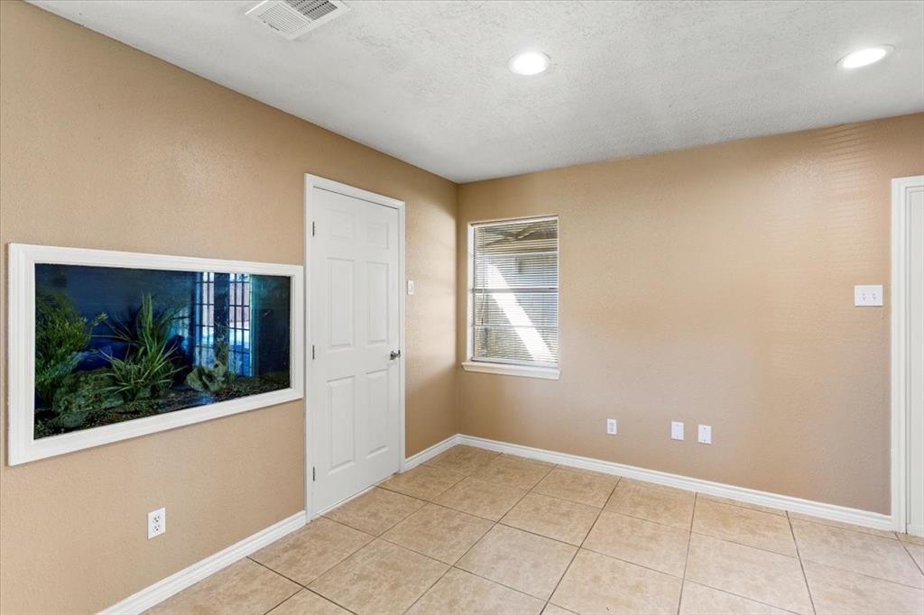 1426 Brookwood Court, Seabrook, Texas image 15