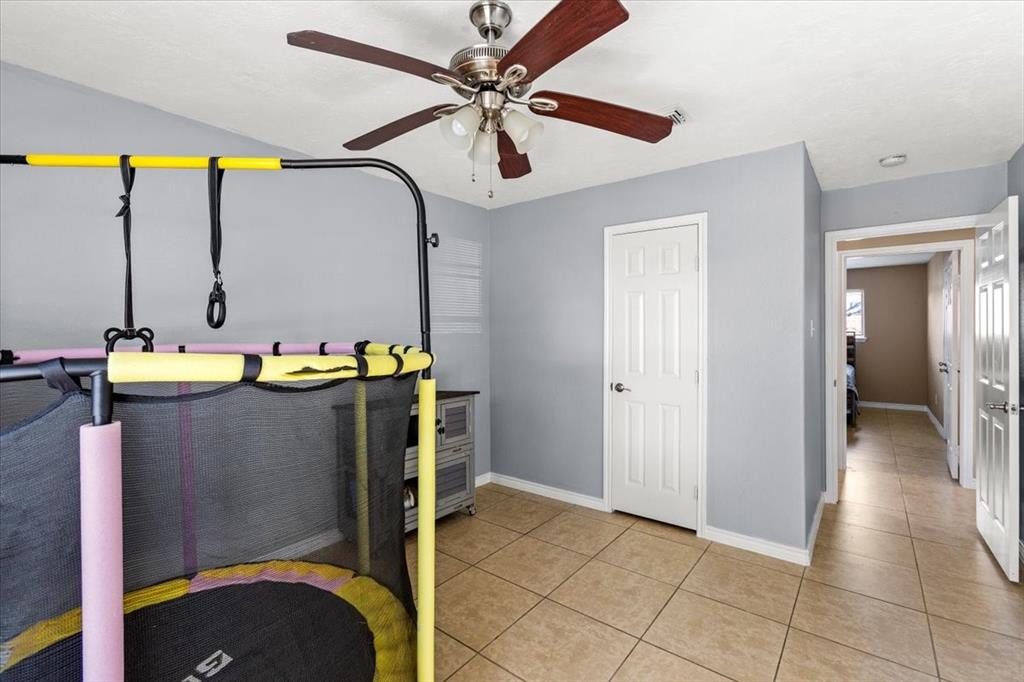 1426 Brookwood Court, Seabrook, Texas image 28