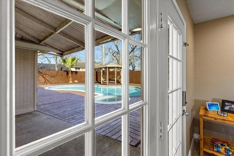 A home in Seabrook