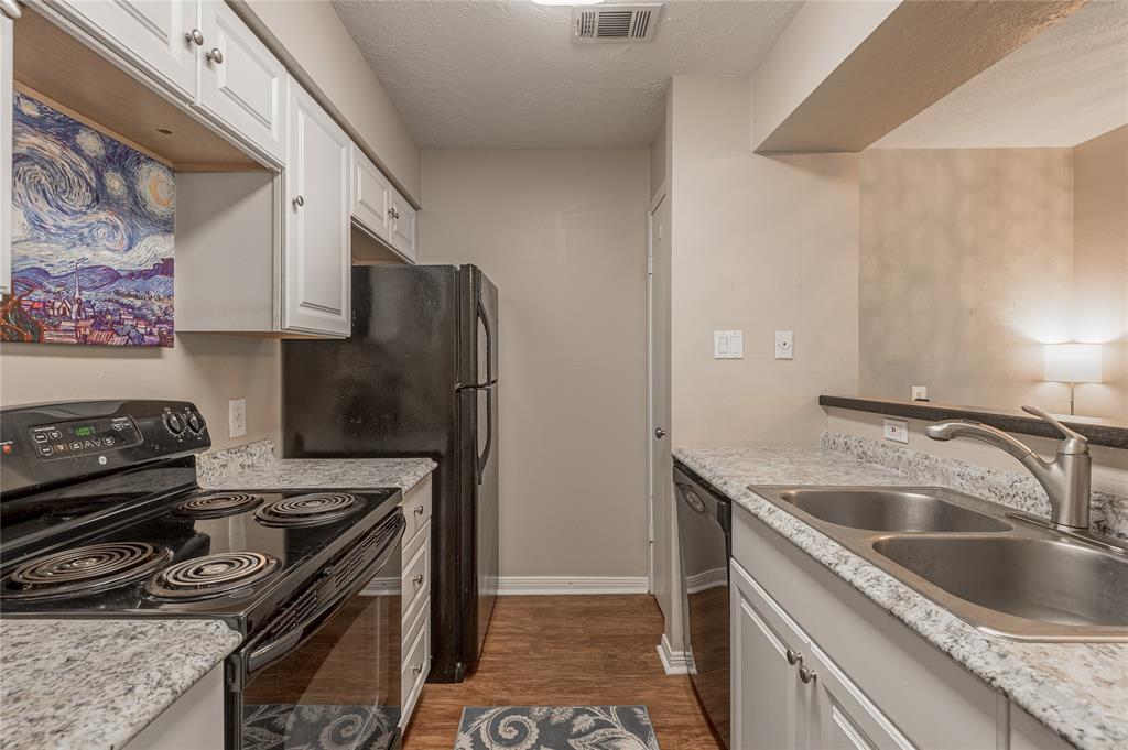 2401 Sycamore Avenue #D7, Huntsville, Texas image 15