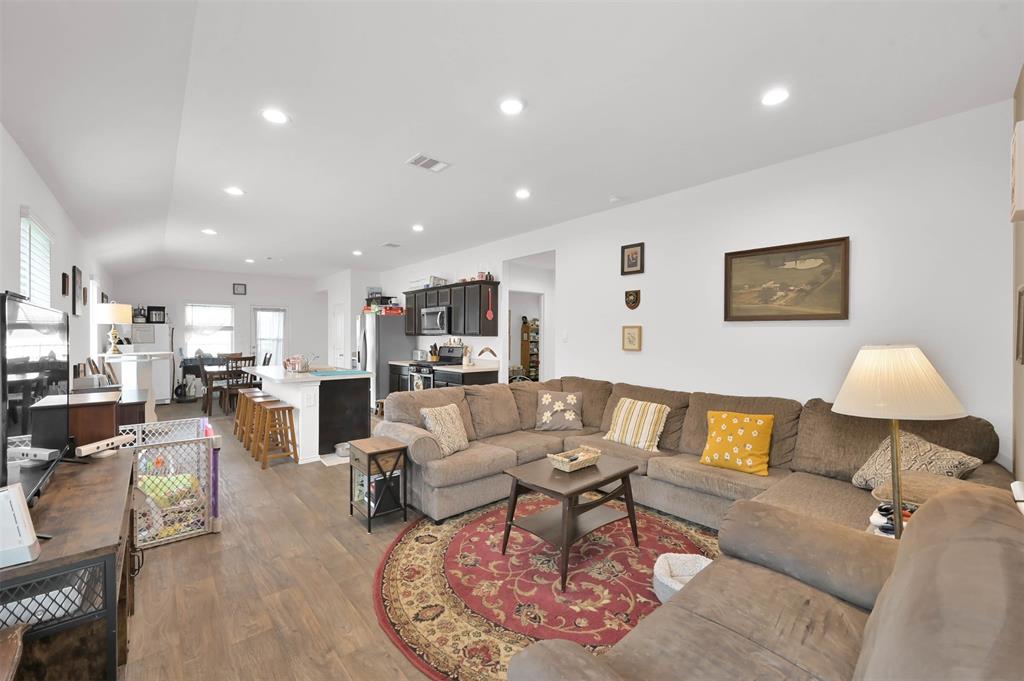 16592 Lonely Pines Drive, Conroe, Texas image 5