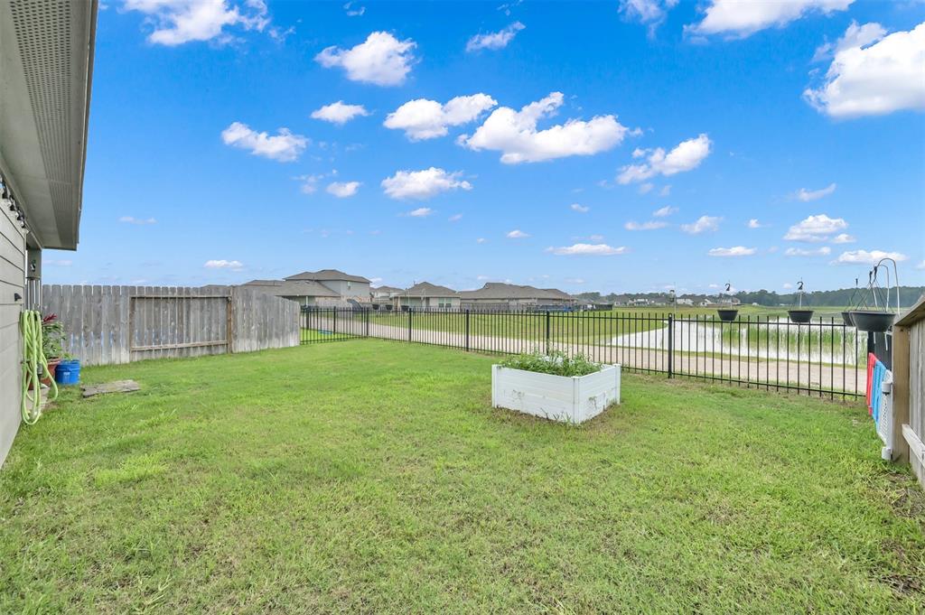 16592 Lonely Pines Drive, Conroe, Texas image 20