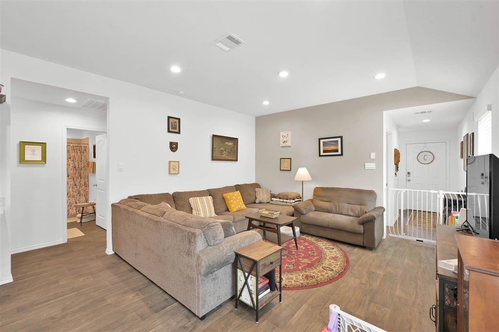 16592 Lonely Pines Drive, Conroe, Texas image 7