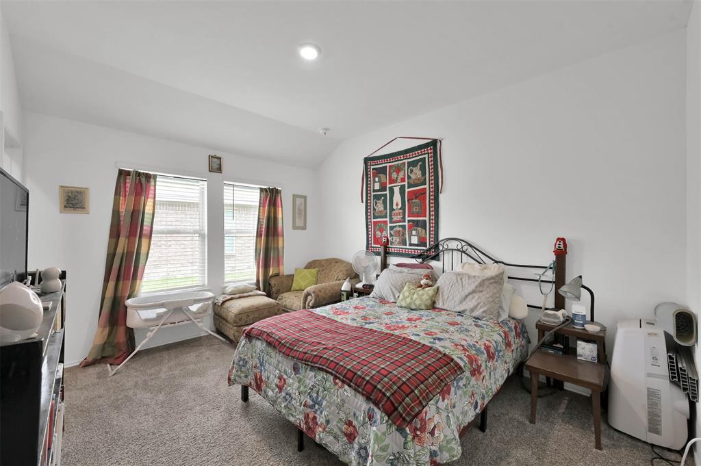 16592 Lonely Pines Drive, Conroe, Texas image 12