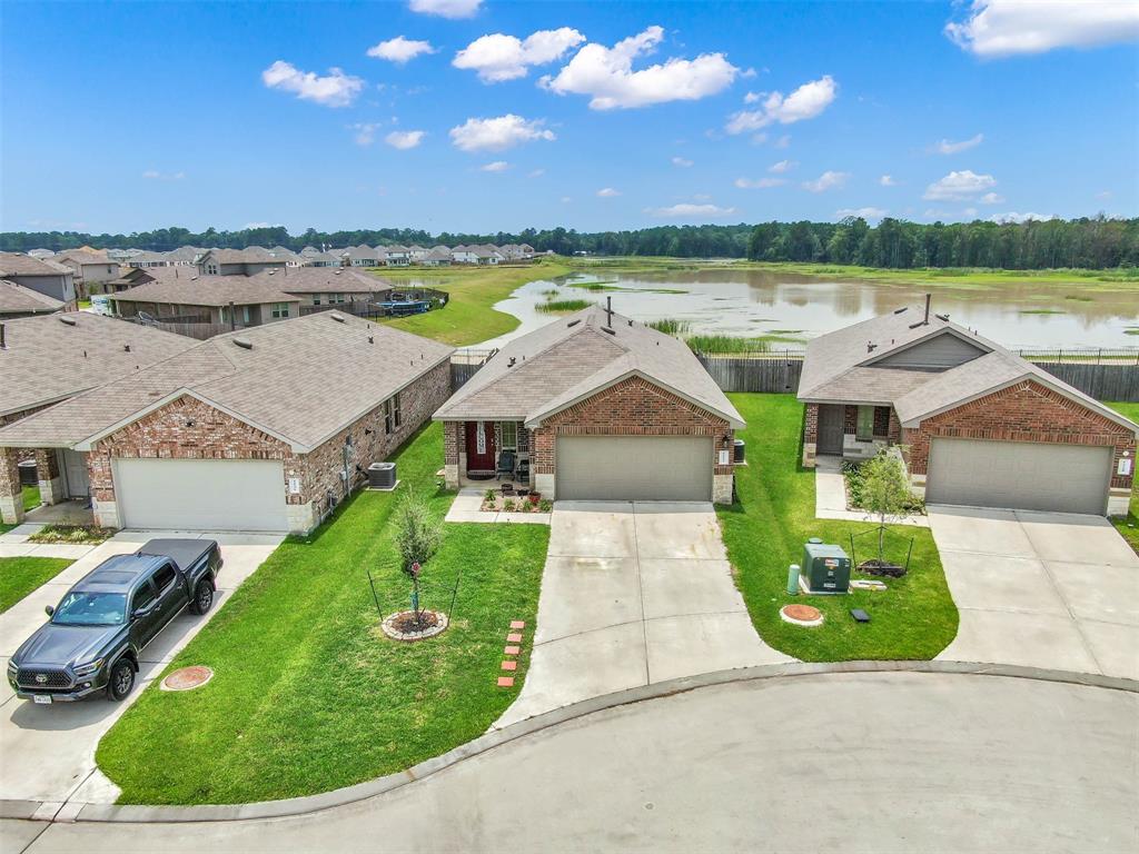 16592 Lonely Pines Drive, Conroe, Texas image 1