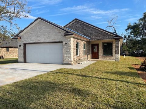 A home in Brazoria