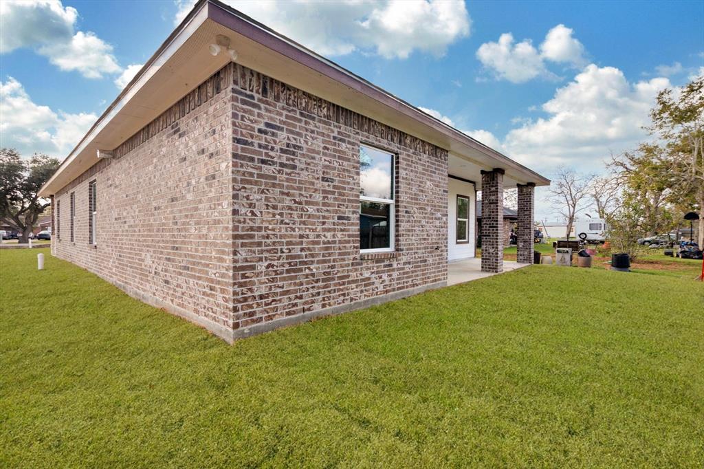 409 E Travis, Brazoria, Texas image 32