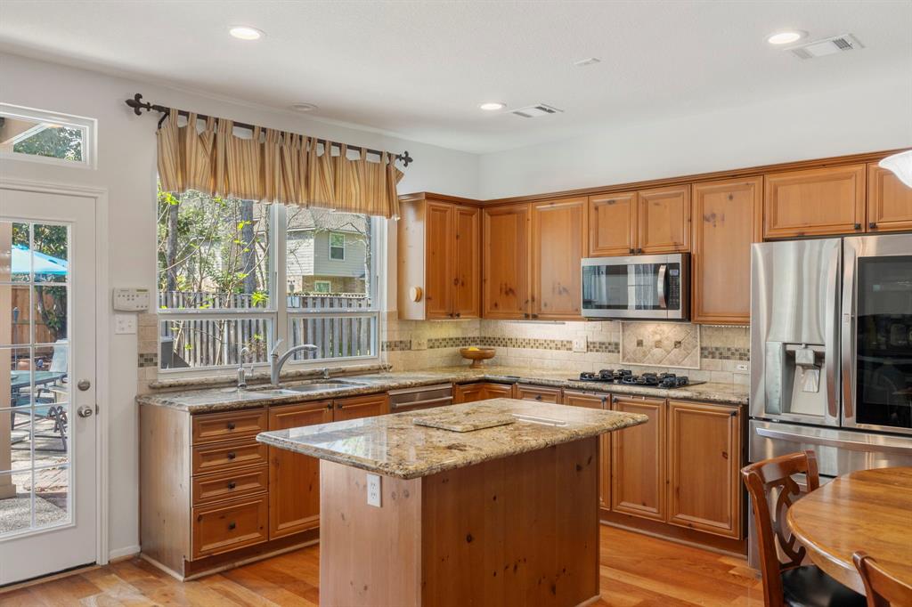 14 S Piney Plains Circle, The Woodlands, Texas image 14