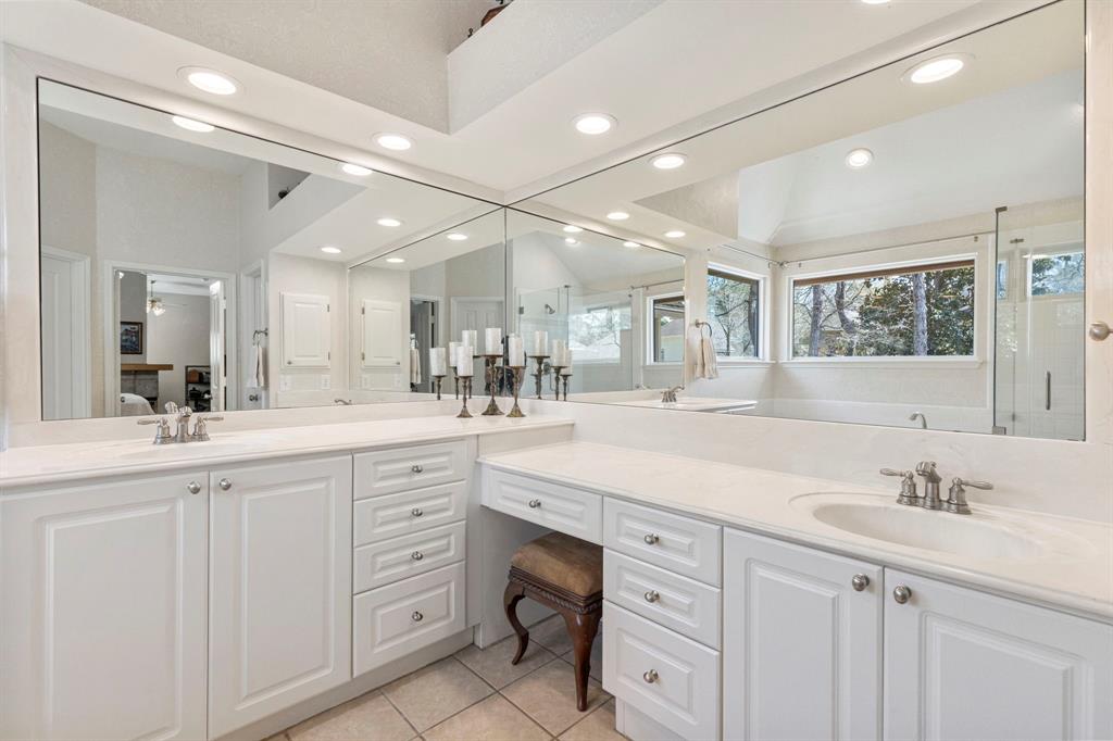 14 S Piney Plains Circle, The Woodlands, Texas image 23