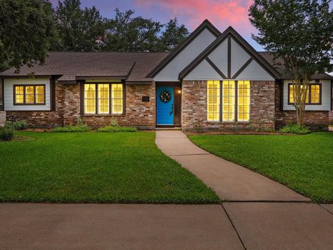 Single Family Residence in Houston TX 15510 Penn Hills Lane.jpg