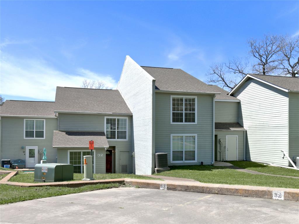 100 Edgewater Drive #32, Livingston, Texas image 4