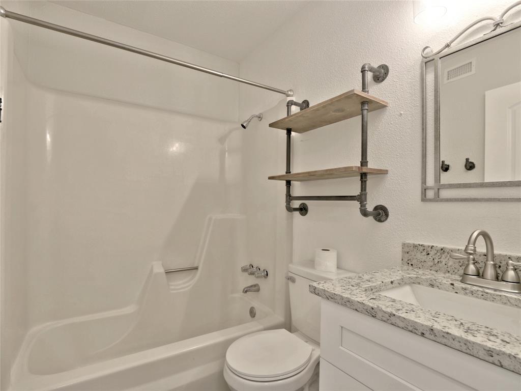 100 Edgewater Drive #32, Livingston, Texas image 11