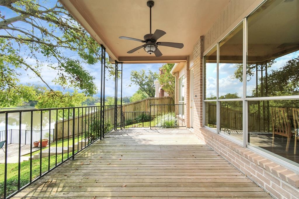 311 Lakeside Boulevard, Sugar Land, Texas image 3