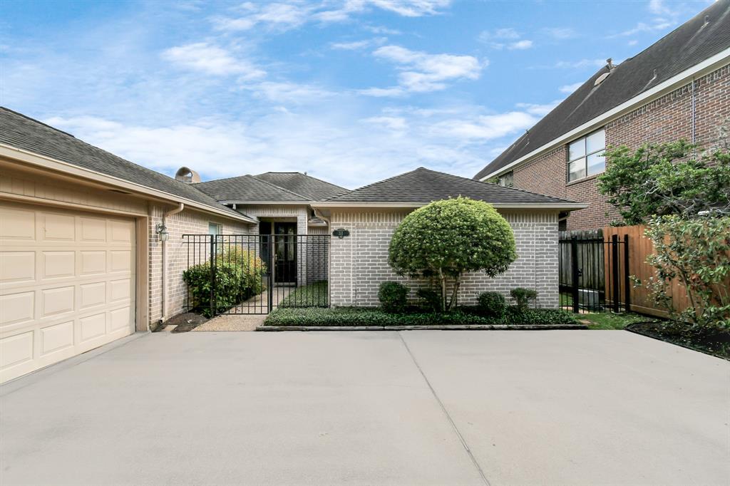 311 Lakeside Boulevard, Sugar Land, Texas image 37