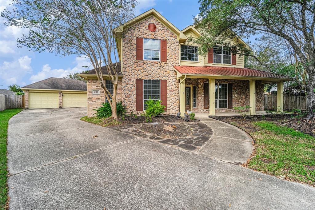 2370 Autumn Mist Court, League City, Texas image 2