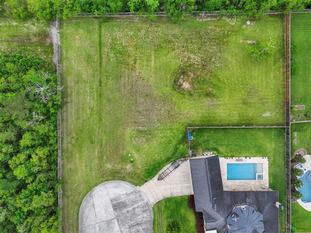 2082 Wilderness Trail, Friendswood, Texas image 7
