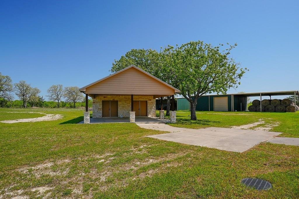 5411 N State Highway 95, Flatonia, Texas image 7
