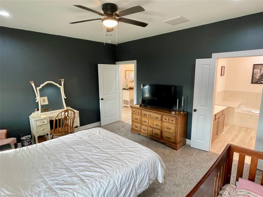 1702 Lantana Lane, El Campo, Texas image 14