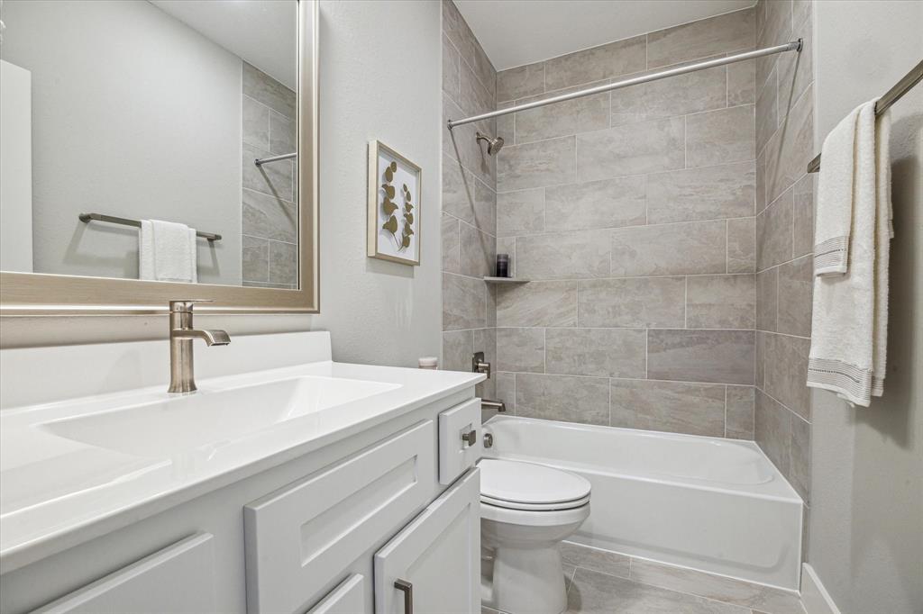 16036 Mason Run Drive, Houston, Texas image 25