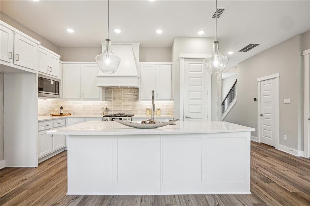 16036 Mason Run Drive, Houston, Texas image 13