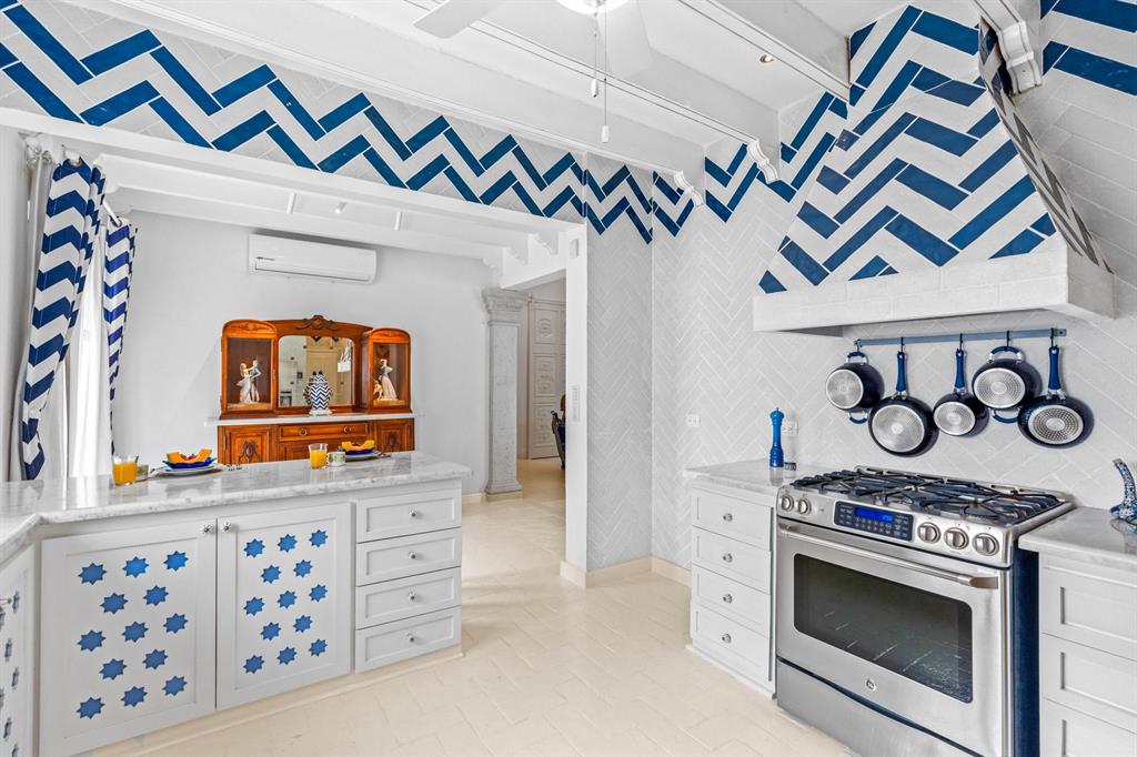 37750, Mexico, 4 Bedrooms Bedrooms, ,6 BathroomsBathrooms,Residential,Active,167040